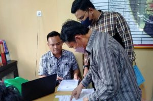 Kuasa Ahli Waris Lima Keturunan Bandar Dewa Serahkan Bukti ke Polres Tulang Bawang Barat