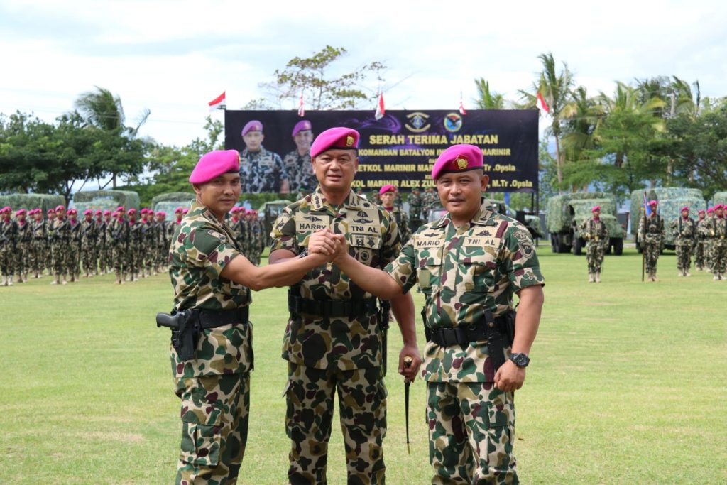 Komandan Brigade Infanteri 4 Marinir/BS serah terimakan kepemimpinan Elang Ajabra