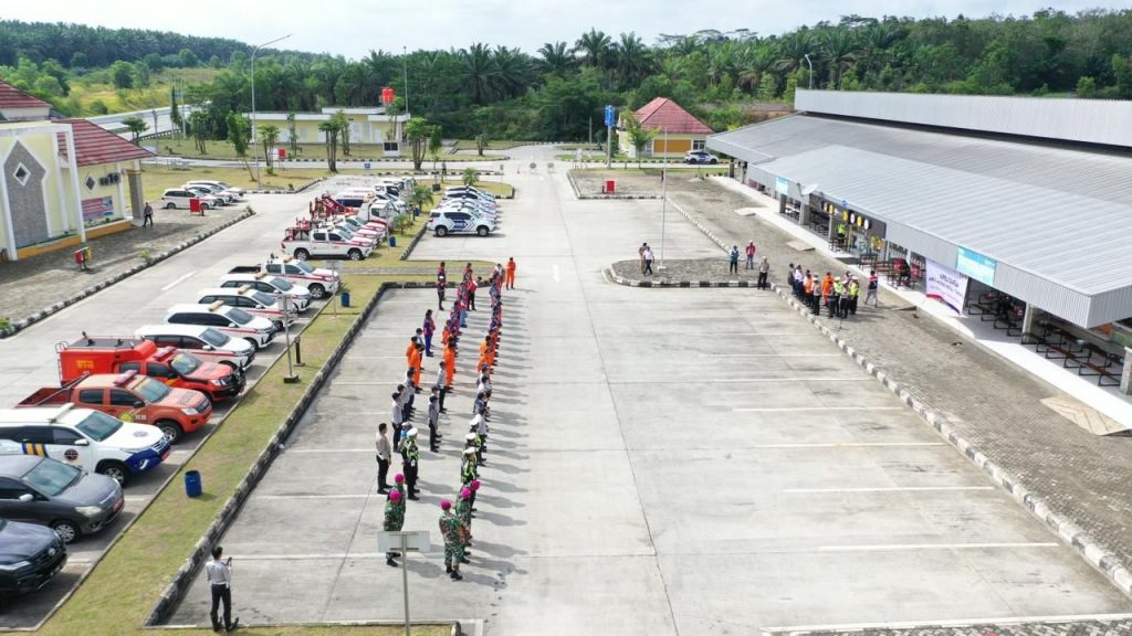 Jelang Natal dan Tahun Baru, Hutama Karya Ruas Terpeka gelar apel persiapan pengamanan