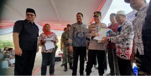 PT. Hasta Dwiyustama Logistik Berikan Bantuan Sembako untuk Warga Sekitar