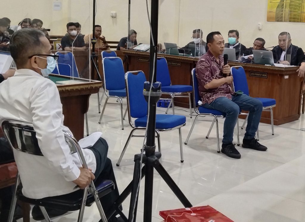 Anggota Kepolisian Berpangkat Kombes Titipkan Mahasiswa Kepada Karomani