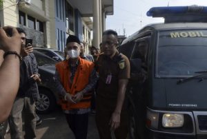 Tok, Mantan Rektor Unila Karomani Divonis 10 Tahun Penjara