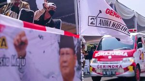 Kirab Pemilu 2024 Dihiasi Atribut Bakal Caleg