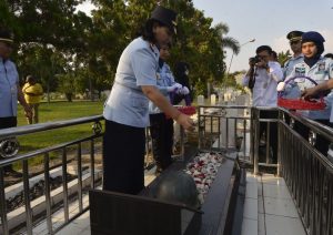 Kakanwil Kemenkumham Lampung pimpin ziarah dan tabur bunga Hari Dharma Karyadhika
