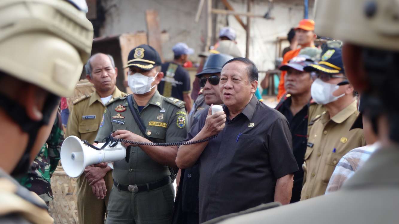 Pedagang Kaki Lima Pasar Pasir Gintung Direlokasi