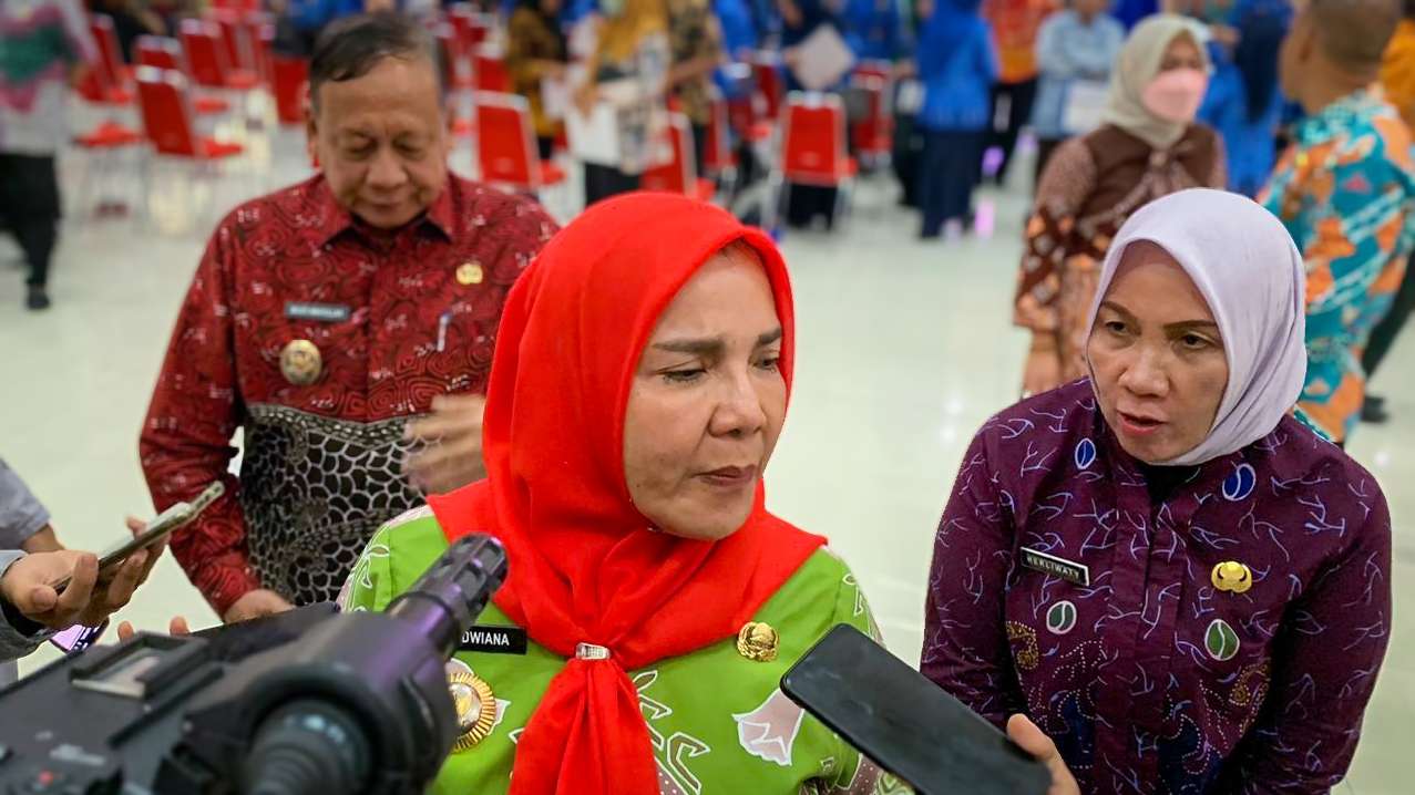 Eva Dwiana Minta PNS Purnabakti Tetap Mengabdi untuk Bandarlampung