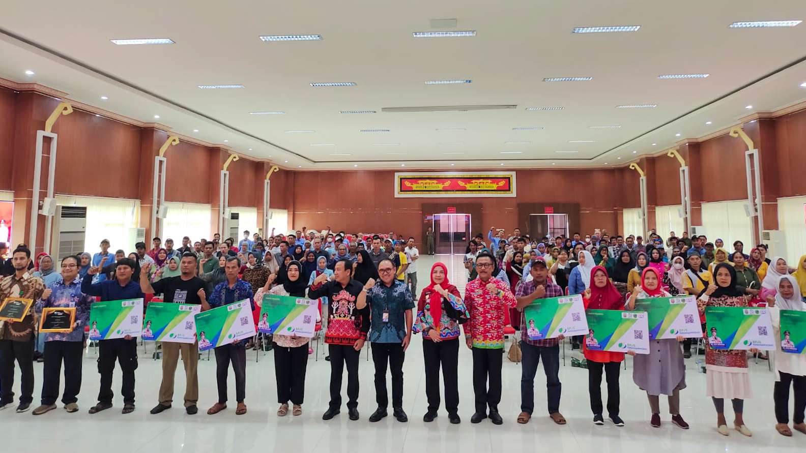 200 Pekerja Rentan Terima Bantuan Polis Asuransi BPJAMSOSTEK