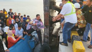 Truk pengangkut paket diduga menjadi penyebab kebakaran KMP Tranship 1