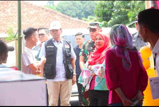 Pantau Pemilu 2024 di Bandar Lampung, Walikota Eva Dwiana dan Dandim Lakukan Patroli