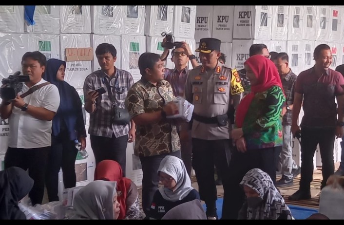 Wali Kota Eva Dwiana dan Kapolresta Bandar Lampung Cek Kesiapan Logistik Pemilu 2024