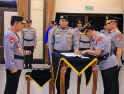 Sertijab Kapolda Lampung: Irjen Pol Helmy Santika Serahkan Tongkat Komando Kepada Irjen Pol Helfi Assegaf