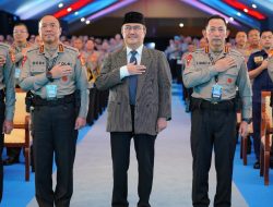 Kapolri Tekankan Semangat Reformasi Pelayanan Publik di Apel Kasatwil 2025