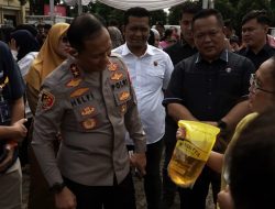 Kapolda Lampung Pastikan Stok Bahan Pokok Aman, Dukung Gerakan Pasar Murah untuk Warga