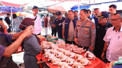 Kapolda Lampung Cek Harga Sembako di Pasar Pasir Gintung Jelang Lebaran