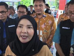 Walikota, Eva Dwiana Salurkan Bantuan Banjir Rp500 Ribu per Warga, Ribuan KK Terdampak di Bandar Lampung