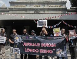 ‘Londo Ireng’ Picu Gelombang Protes, Jurnalis Solo: Stigma terhadap Pers Ancam Demokrasi