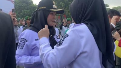 Pesan Bunda Eva di Tengah Riuh Lomba HUT RI: Kalah Menang Biasa, Kekompakan Harga Mati